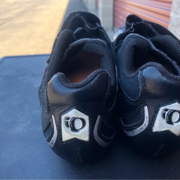Pearl Izumi I-Beam Mens Cycling Shoes Black White Mesh Low Top Size 39/6.5US - Picture 7 of 12